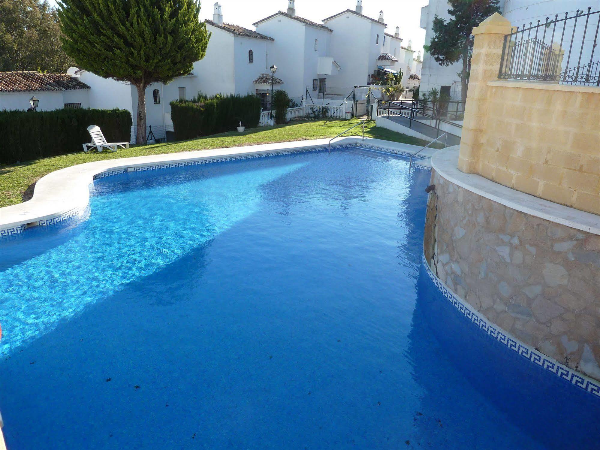 Aparthotel Playa Golf Benalmádena Esterno foto